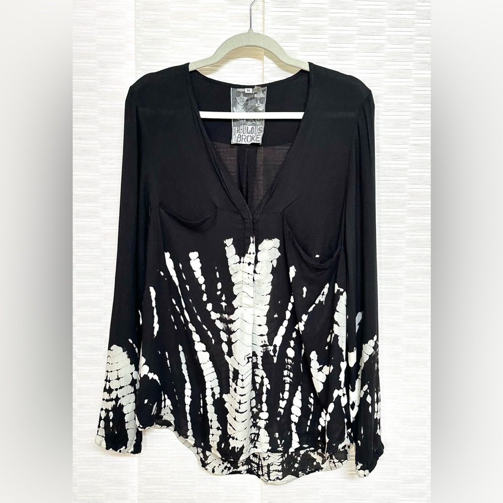 Young Fabulous & Broke Snake print button front blouse NWOT